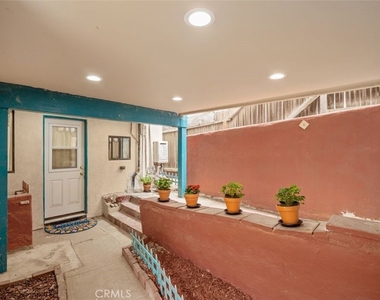 832 Cypress Avenue - Photo Thumbnail 16