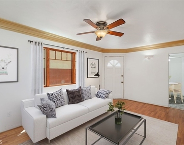 832 Cypress Avenue - Photo Thumbnail 3