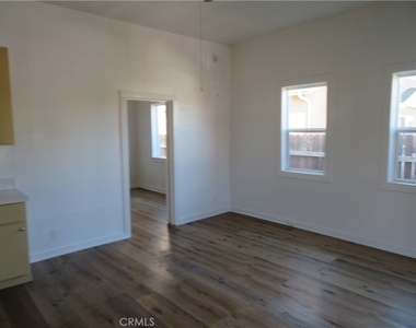 156 E Colden - Photo Thumbnail 14