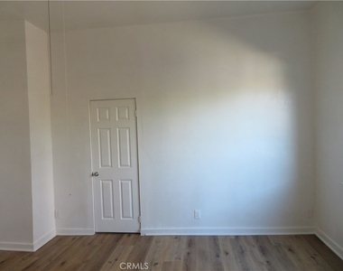 156 E Colden - Photo Thumbnail 6