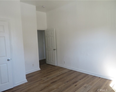 156 E Colden - Photo Thumbnail 12