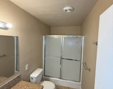 249 E Jackson Street - Photo Thumbnail 7