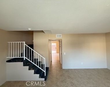 249 E Jackson Street - Photo Thumbnail 2