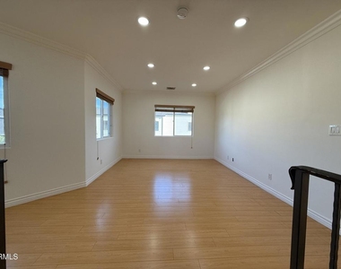 7011 N Liberty Drive - Photo Thumbnail 22
