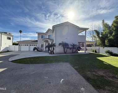 7011 N Liberty Drive - Photo Thumbnail 2