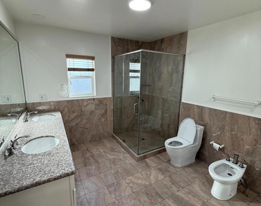 7011 N Liberty Drive - Photo Thumbnail 29