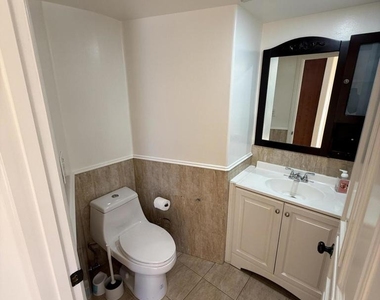 7011 N Liberty Drive - Photo Thumbnail 13