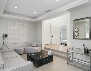 23679 Ridgeway - Photo Thumbnail 1