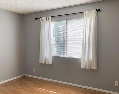 2240 India Street - Photo Thumbnail 7