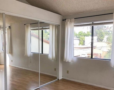 2240 India Street - Photo Thumbnail 4