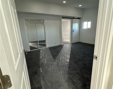 10421 El Centro - Photo Thumbnail 6