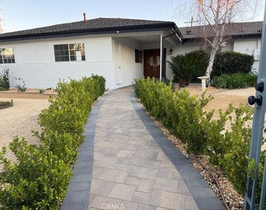 18224 Chatsworth - Photo Thumbnail 2