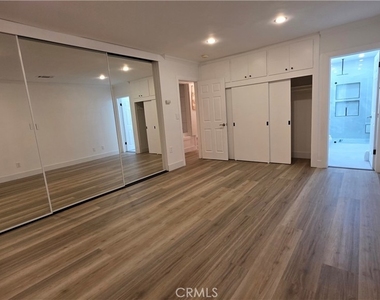 18224 Chatsworth - Photo Thumbnail 28
