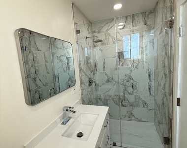 1530 E Broadway - Photo Thumbnail 12