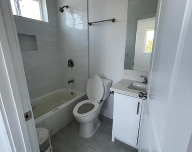 11451 Victory Boulevard - Photo Thumbnail 2