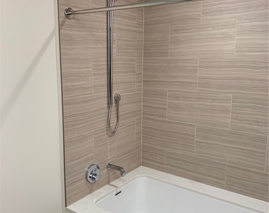877 Francisco Street - Photo Thumbnail 13
