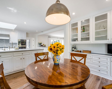 28925 Cliffside Drive - Photo Thumbnail 16