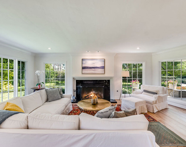 28925 Cliffside Drive - Photo Thumbnail 18