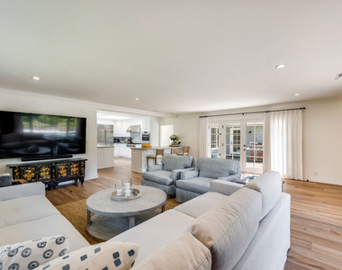 28925 Cliffside Drive - Photo Thumbnail 13
