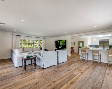 28925 Cliffside Drive - Photo Thumbnail 14
