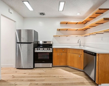 9000 Clifton Way - Photo Thumbnail 7