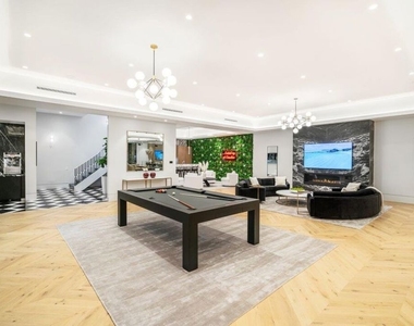 525 N Camden Drive - Photo Thumbnail 13
