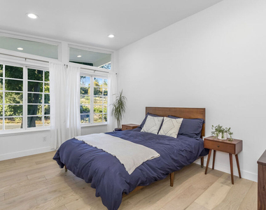 23826 Burbank Boulevard - Photo Thumbnail 18