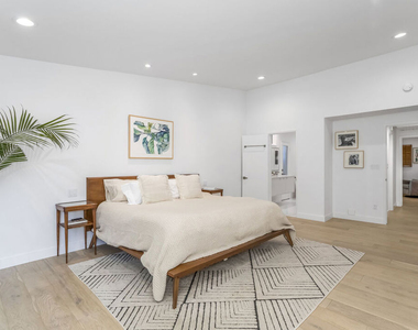 23826 Burbank Boulevard - Photo Thumbnail 11