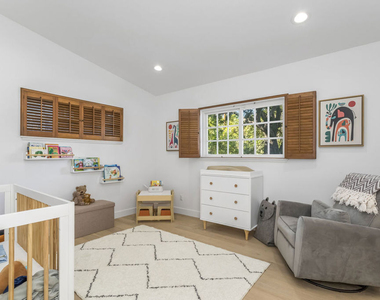 23826 Burbank Boulevard - Photo Thumbnail 14