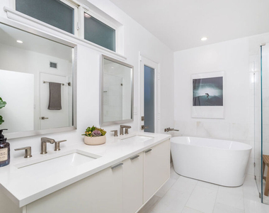 23826 Burbank Boulevard - Photo Thumbnail 12