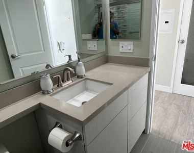 201 Ocean Avenue - Photo Thumbnail 3