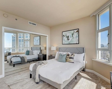 700 W Harbor Dr - Photo Thumbnail 41