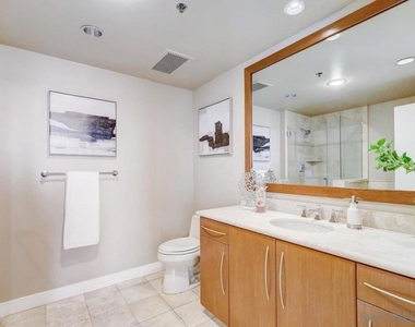 700 W Harbor Dr - Photo Thumbnail 47