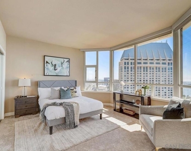 700 W Harbor Dr - Photo Thumbnail 40