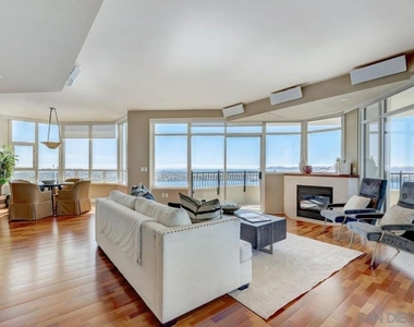 700 W Harbor Dr - Photo Thumbnail 8