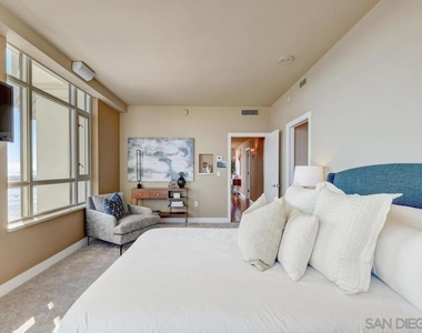 700 W Harbor Dr - Photo Thumbnail 44