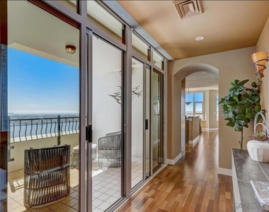 700 W Harbor Dr - Photo Thumbnail 36