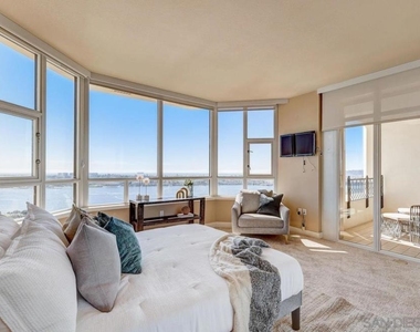 700 W Harbor Dr - Photo Thumbnail 37