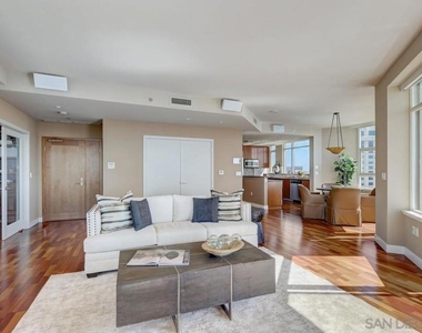 700 W Harbor Dr - Photo Thumbnail 10
