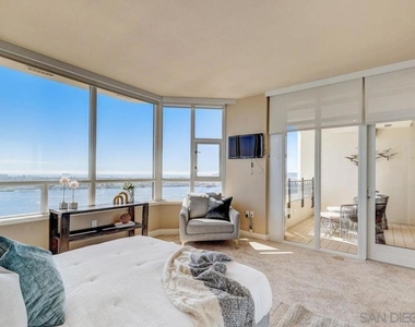 700 W Harbor Dr - Photo Thumbnail 43