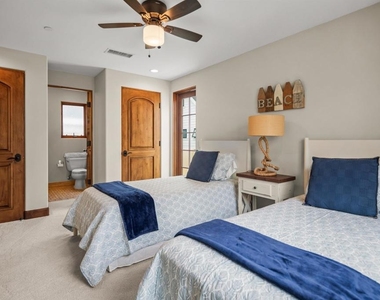 937 F Ave - Photo Thumbnail 28