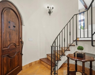 937 F Ave - Photo Thumbnail 5