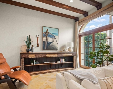 937 F Ave - Photo Thumbnail 9