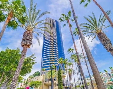 100 Harbor Drive - Photo Thumbnail 1
