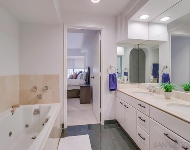 100 Harbor Drive - Photo Thumbnail 26