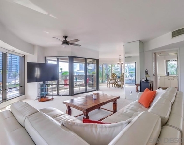 100 Harbor Drive - Photo Thumbnail 8
