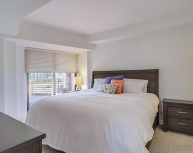 100 Harbor Drive - Photo Thumbnail 21