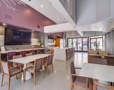 100 Harbor Drive - Photo Thumbnail 36