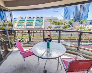 100 Harbor Drive - Photo Thumbnail 16