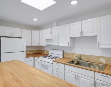 4618 Marlborough Dr. (1/2) - Photo Thumbnail 8